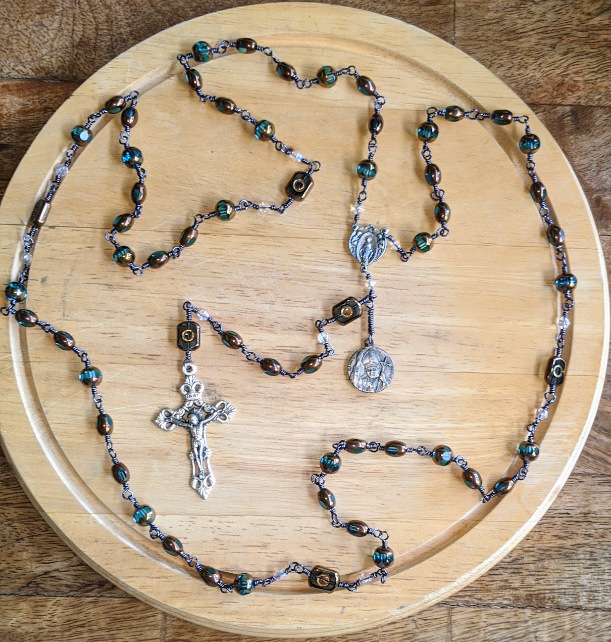 A traditional linked rosary